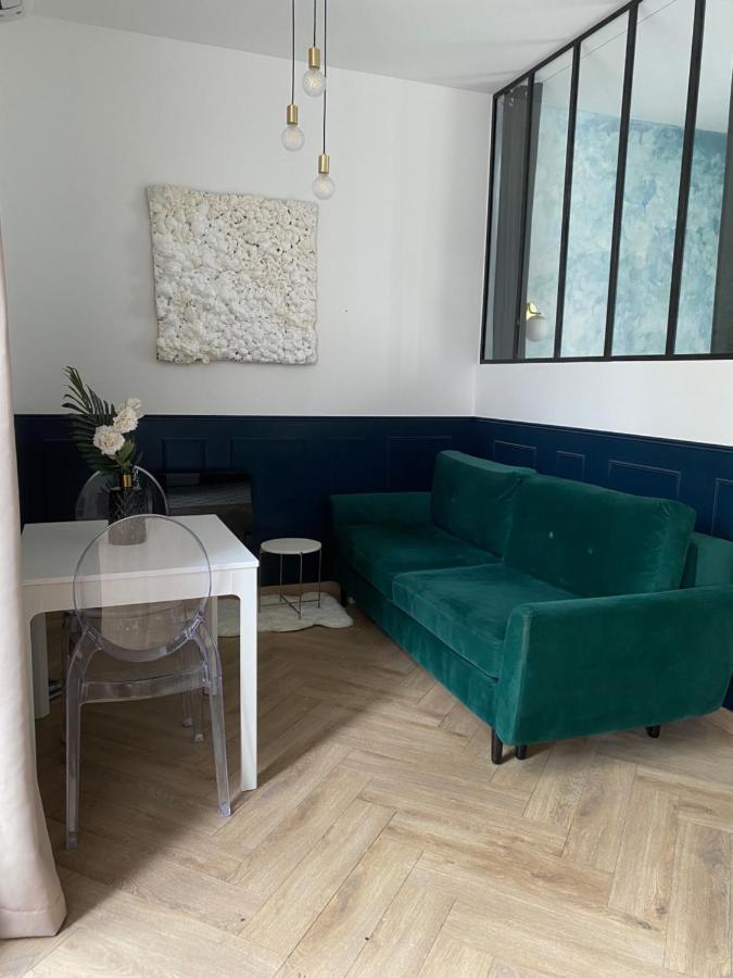 La Suite Dandy - Beau T2 -Terrasse, Parking Gratuit, Climatisation Bagneres-de-Bigorre Bagian luar foto
