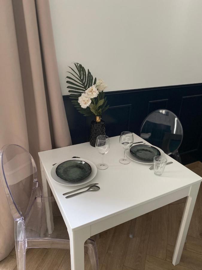 La Suite Dandy - Beau T2 -Terrasse, Parking Gratuit, Climatisation Bagneres-de-Bigorre Bagian luar foto
